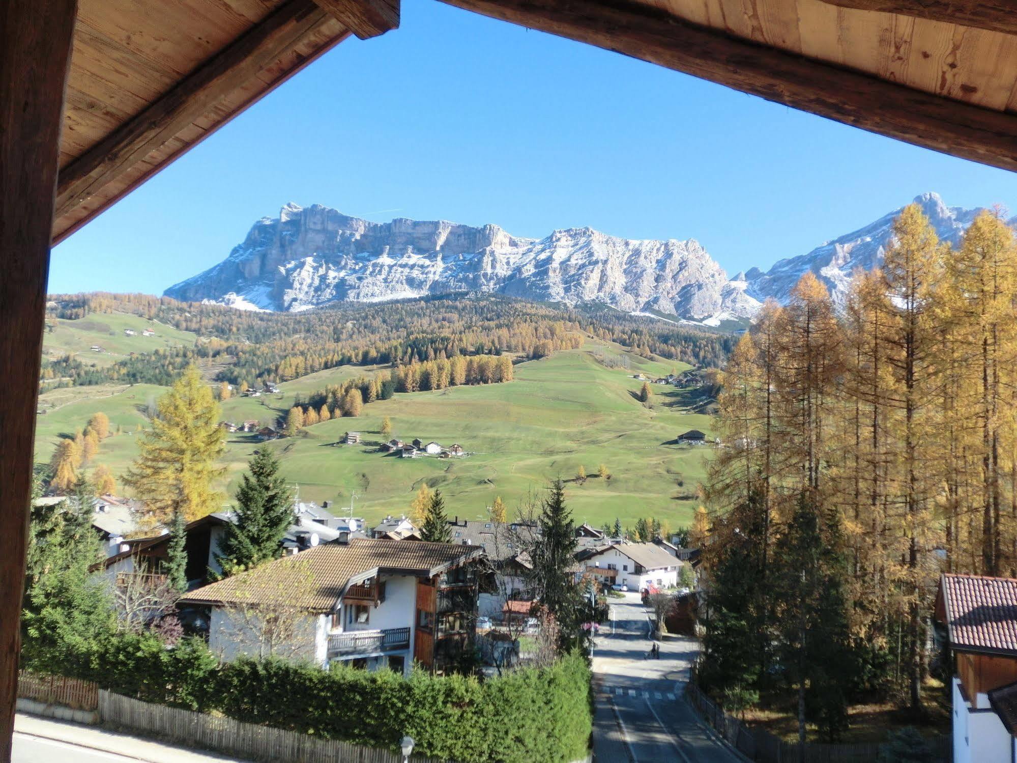 Chalet Stefan - Apartments La Villa  Kültér fotó